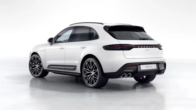 2026 Porsche Macan - Image 18 of 31