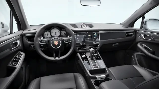 2026 Porsche Macan - Image 30 of 31