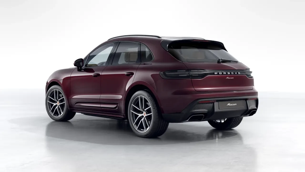 2026 Porsche Macan - Image 24 of 31
