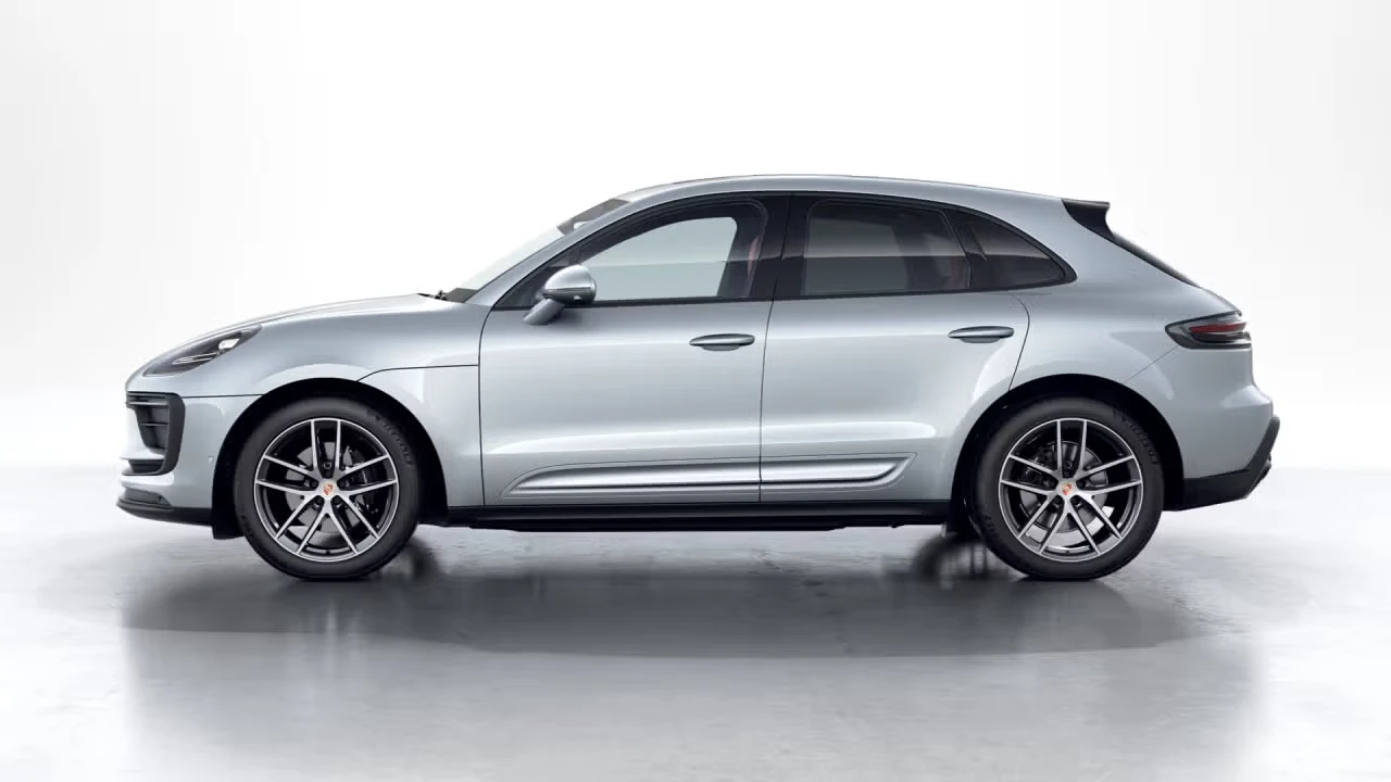 2026 Porsche Macan - Image 12 of 31