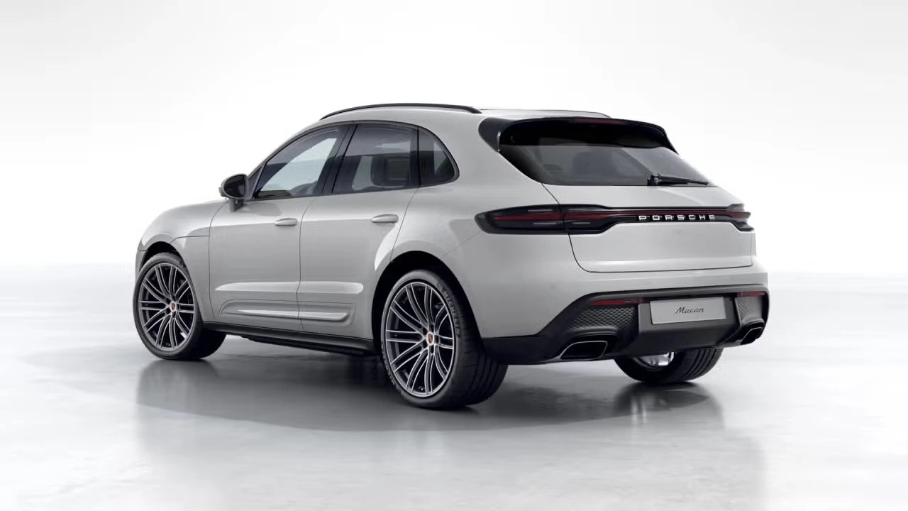 2026 Porsche Macan - Image 20 of 31