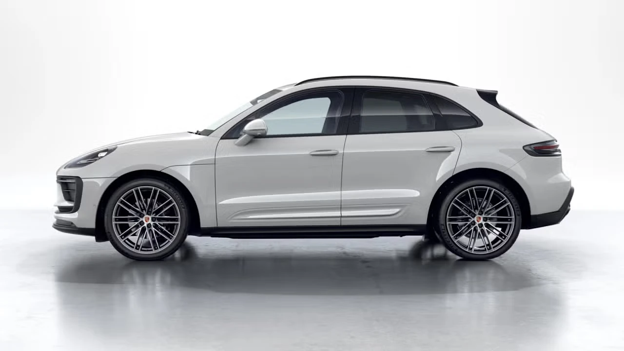 2026 Porsche Macan - Image 12 of 31