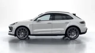 2026 Porsche Macan - Image 13 of 31