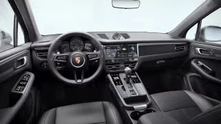 2026 Porsche Macan - Image 25 of 31