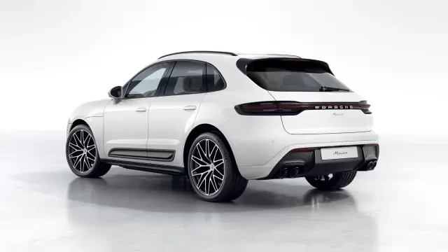 2026 Porsche Macan - Image 22 of 31