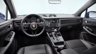 2026 Porsche Macan - Image 25 of 31