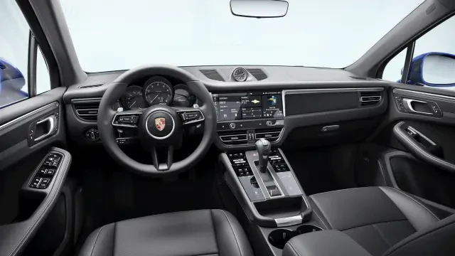 2026 Porsche Macan - Image 30 of 31