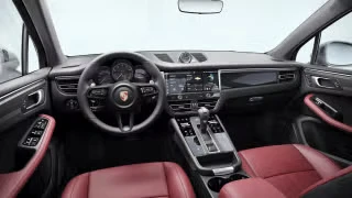 2026 Porsche Macan - Image 25 of 31
