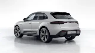 2026 Porsche Macan - Image 21 of 31