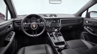 2026 Porsche Macan - Image 25 of 31