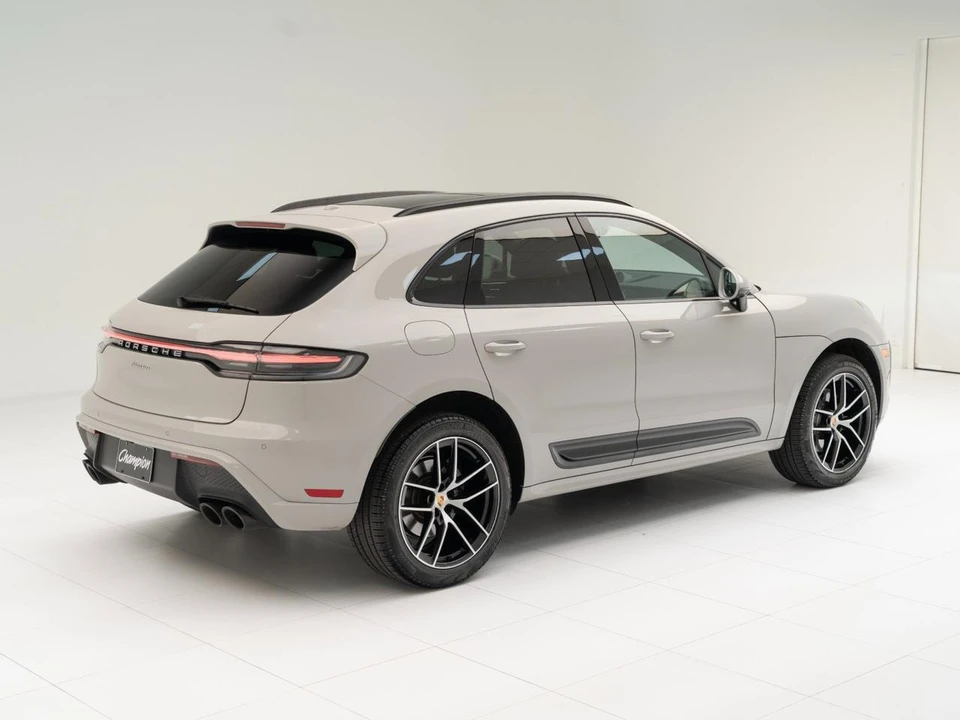 2026 Porsche Macan - Image 9 of 29