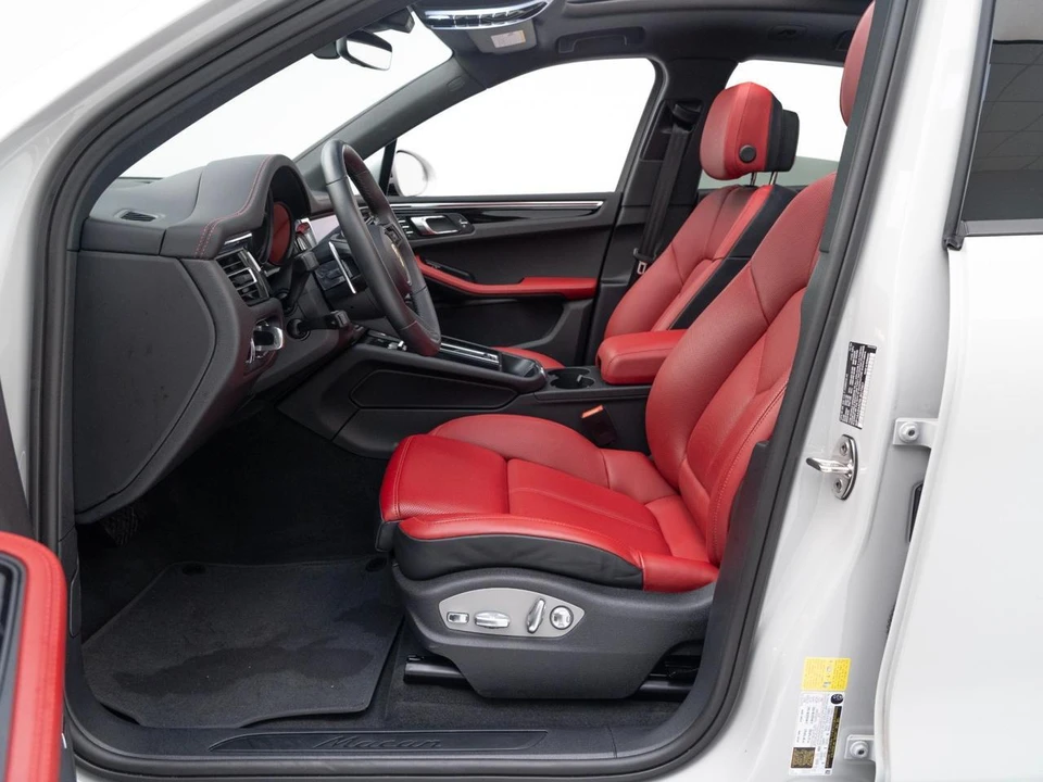 2026 Porsche Macan - Image 5 of 29