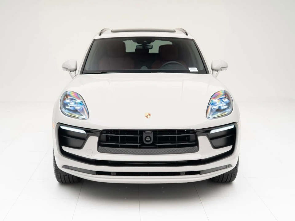 2026 Porsche Macan - Image 6 of 29