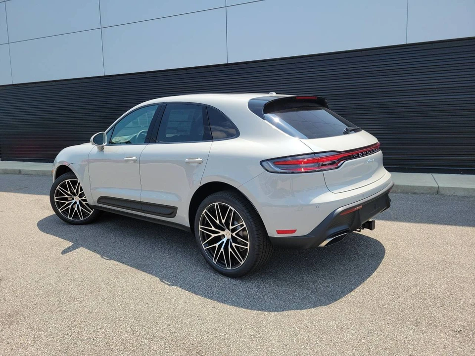2026 Porsche Macan Electric - Image 3 of 5