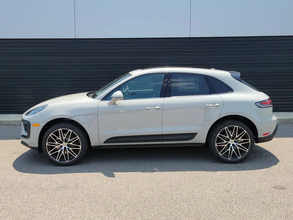 2026 Porsche Macan Electric - Image 2 of 5