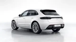 2026 Porsche Macan - Image 21 of 31