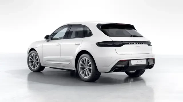 2026 Porsche Macan - Image 22 of 31