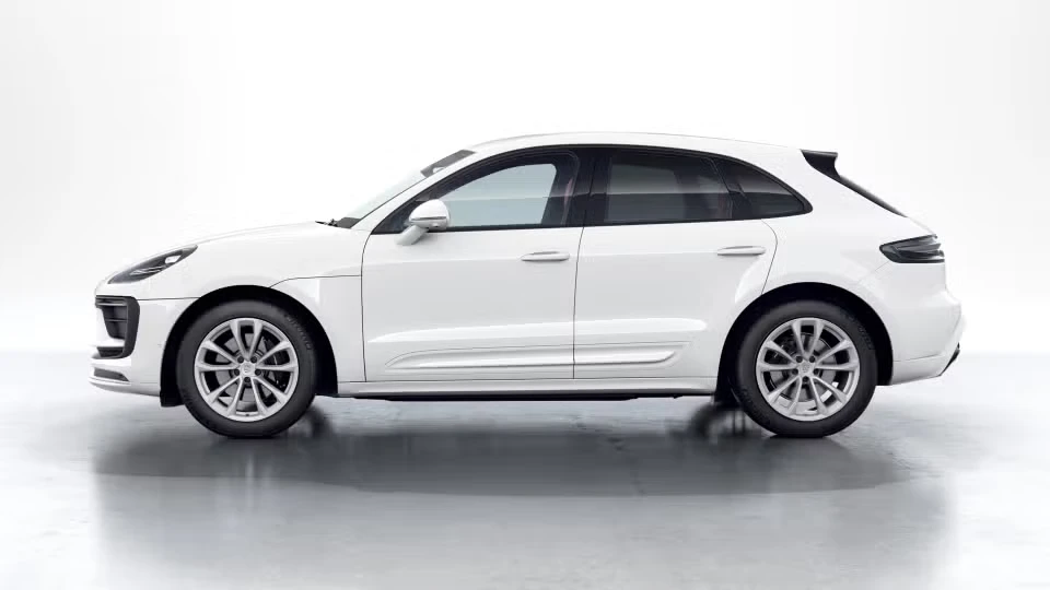 2026 Porsche Macan - Image 11 of 31