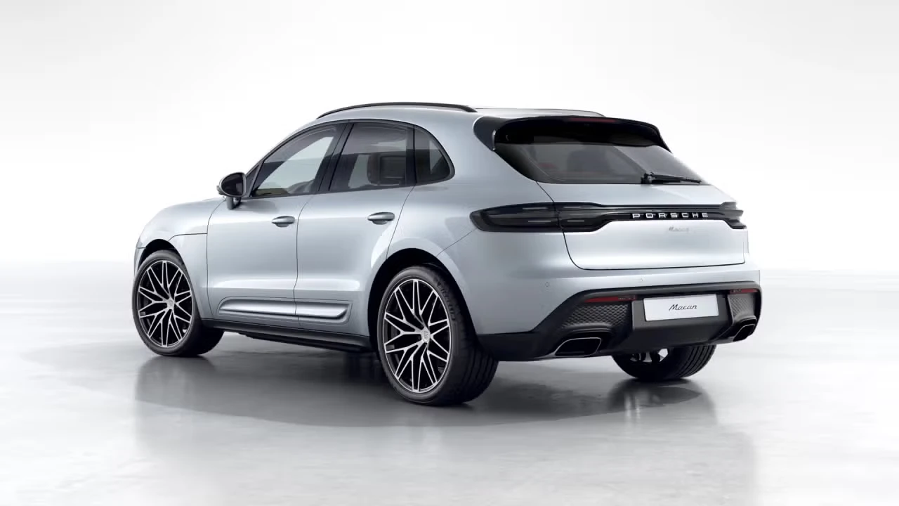 2026 Porsche Macan - Image 20 of 31