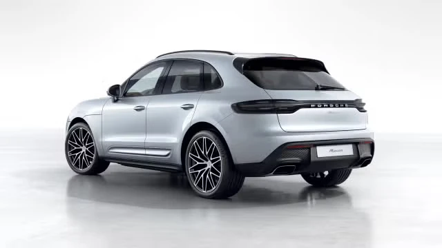 2026 Porsche Macan - Image 18 of 31