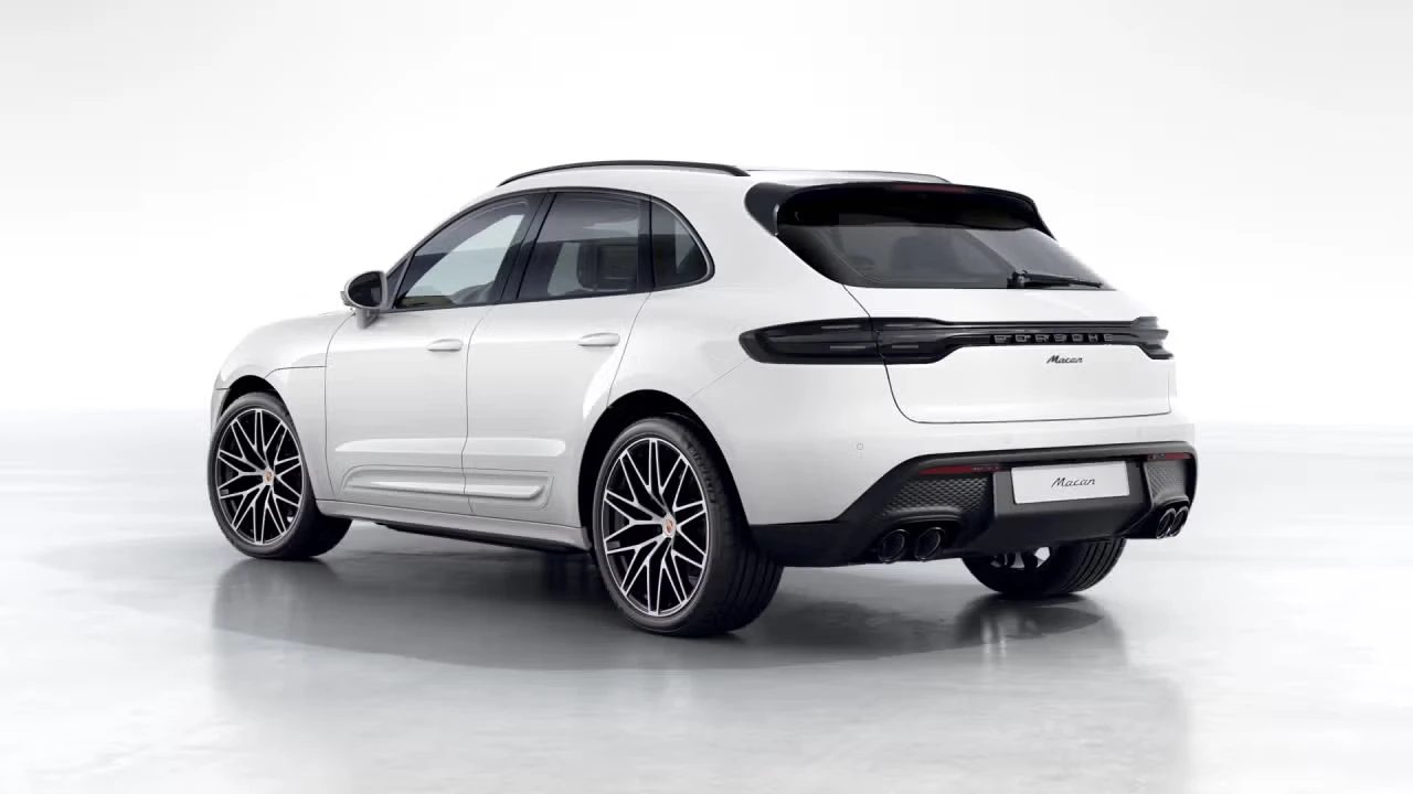 2026 Porsche Macan - Image 20 of 31