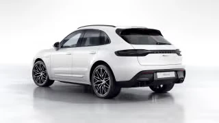 2026 Porsche Macan - Image 17 of 31