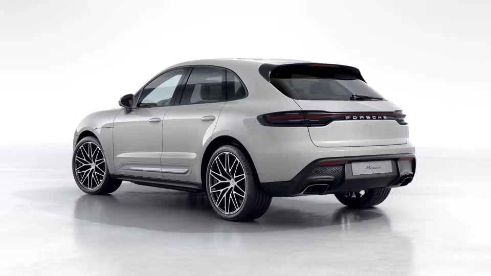 2026 Porsche Macan - Image 19 of 31