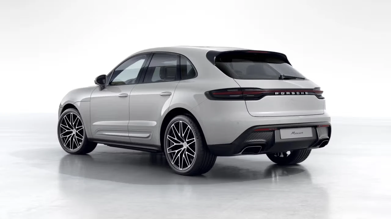 2026 Porsche Macan - Image 20 of 31