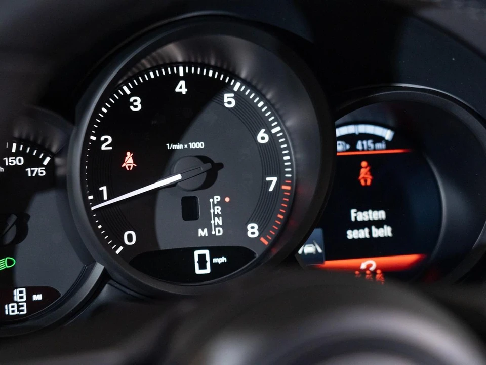 2026 Porsche Macan Electric - Image 19 of 28