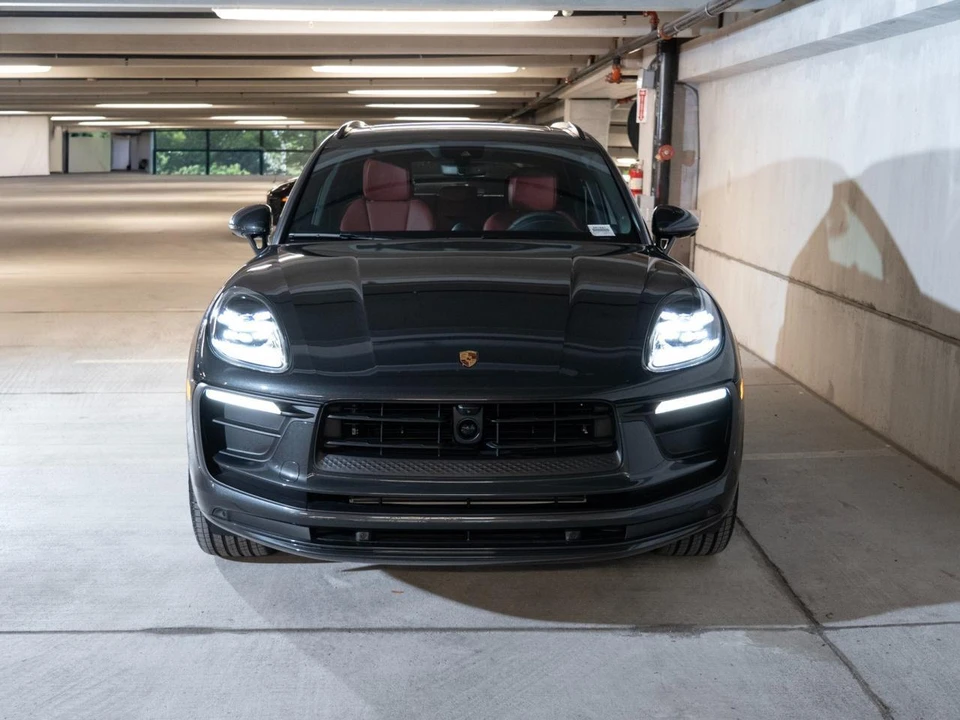 2026 Porsche Macan Electric - Image 6 of 28