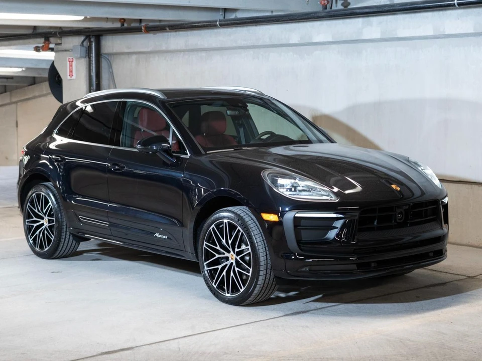 2026 Porsche Macan Electric - Image 7 of 29