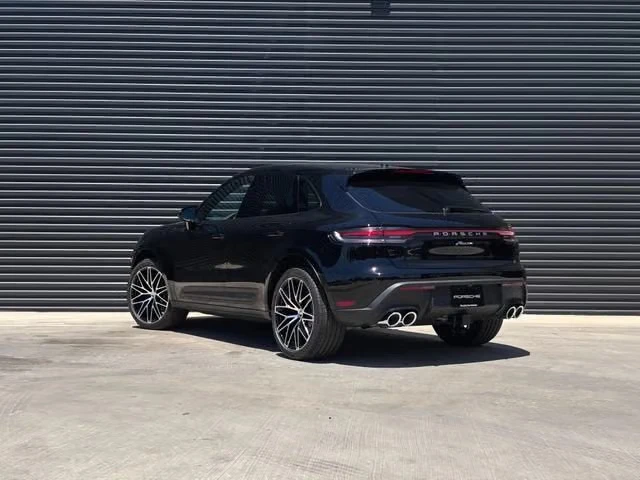 2026 Porsche Macan Electric - Image 18 of 31