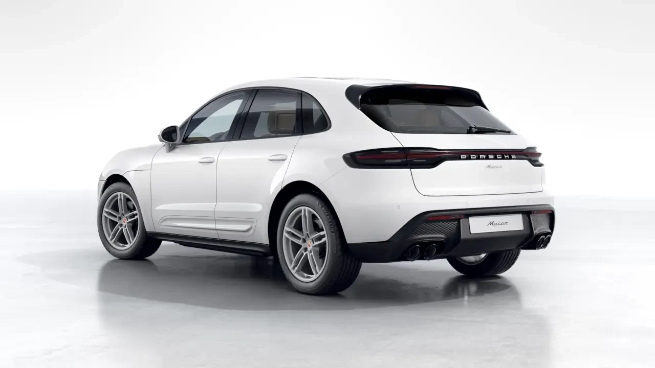 2026 Porsche Macan - Image 24 of 30