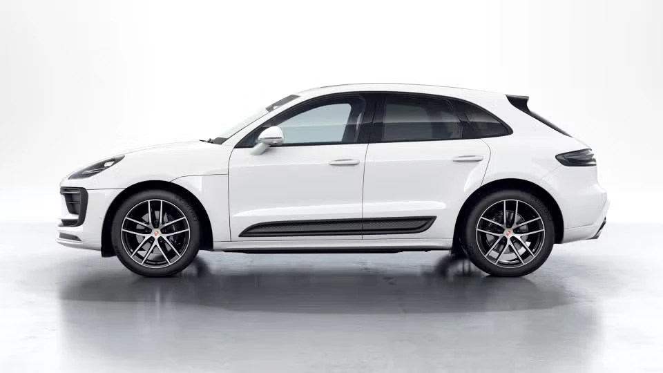 2026 Porsche Macan - Image 11 of 30