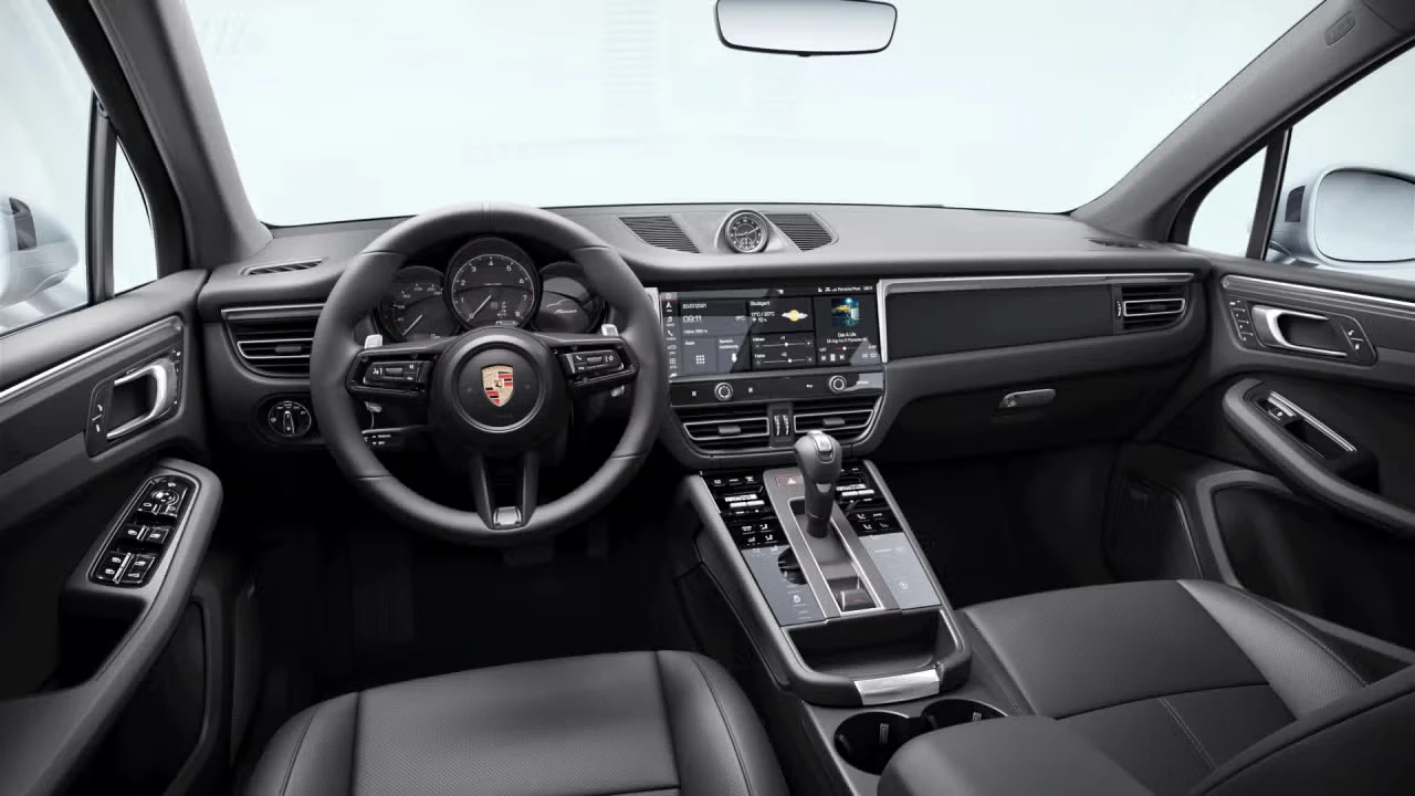 2026 Porsche Macan - Image 28 of 30