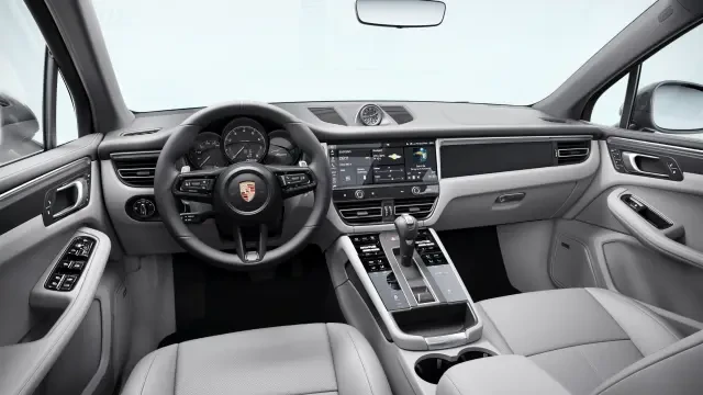 2026 Porsche Macan - Image 30 of 30