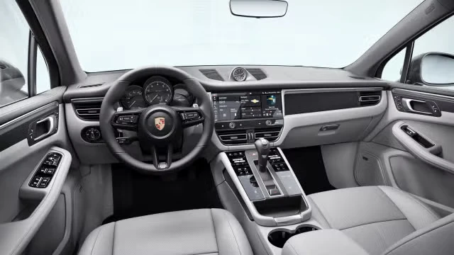2026 Porsche Macan - Image 26 of 30