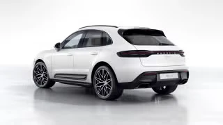 2026 Porsche Macan - Image 17 of 30