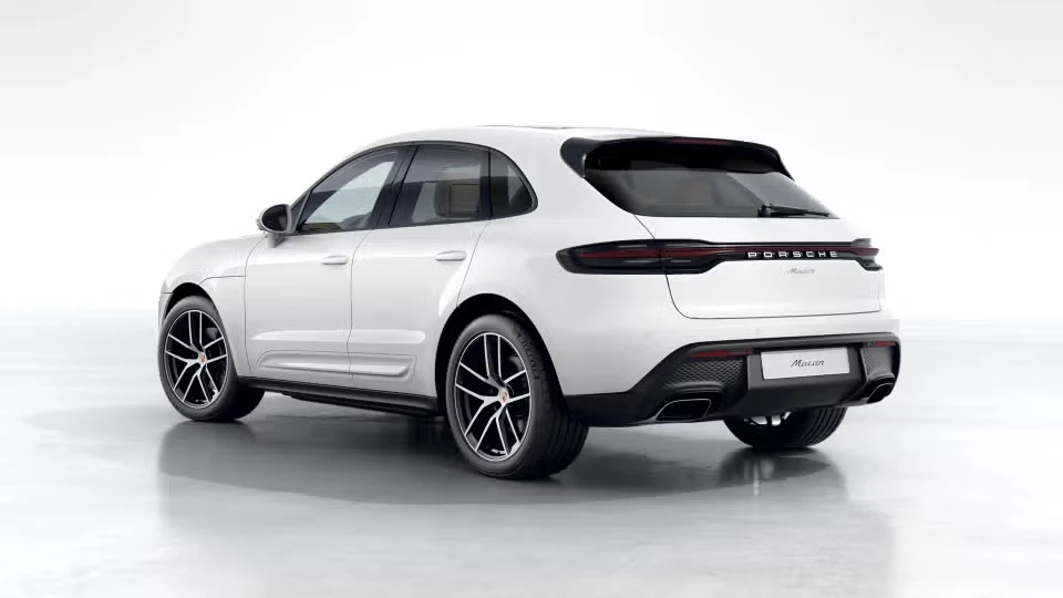 2026 Porsche Macan - Image 19 of 30