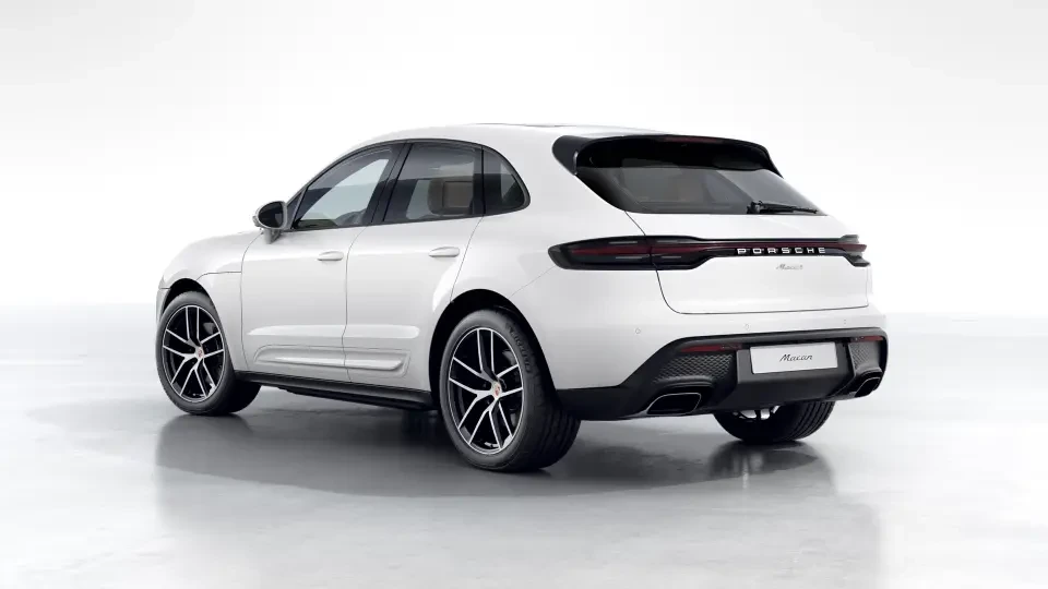 2026 Porsche Macan - Image 23 of 30