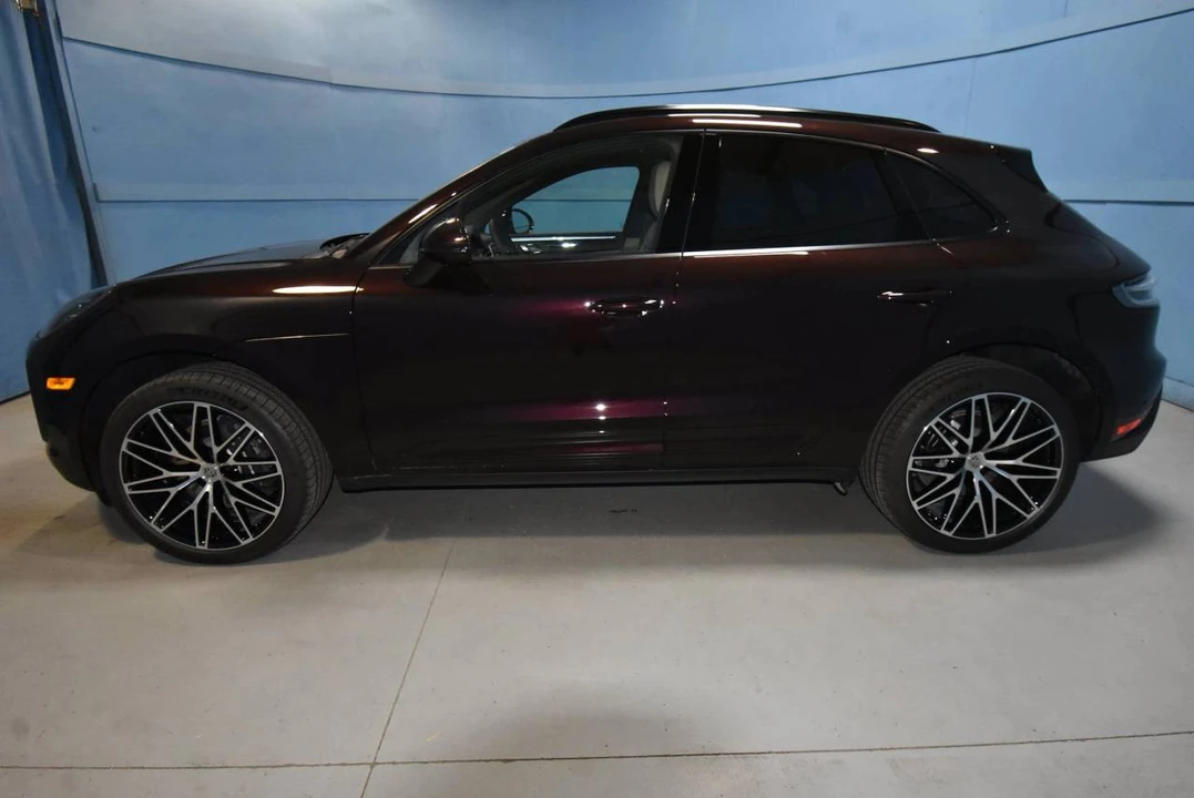 2026 Porsche Macan Electric - Image 2 of 4