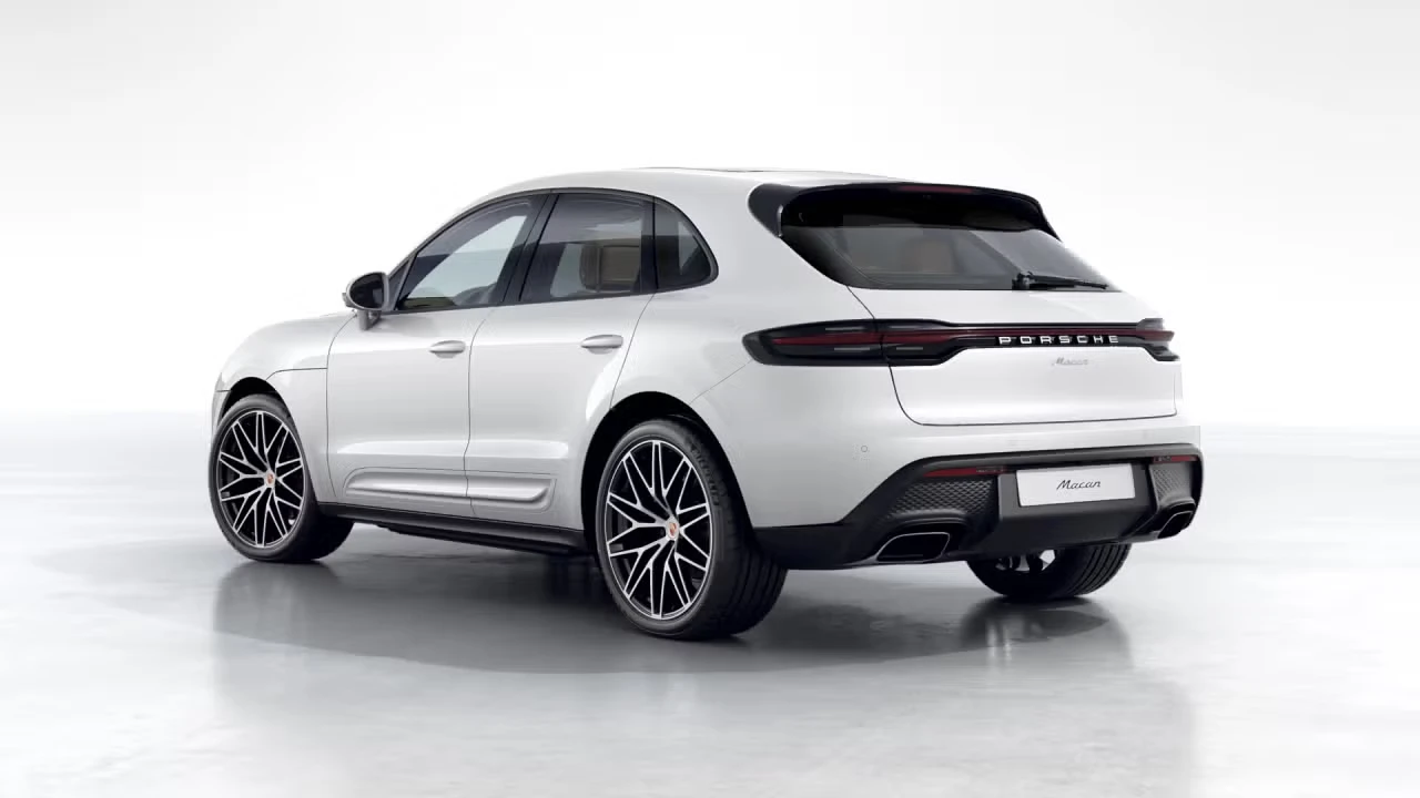 2026 Porsche Macan - Image 20 of 30