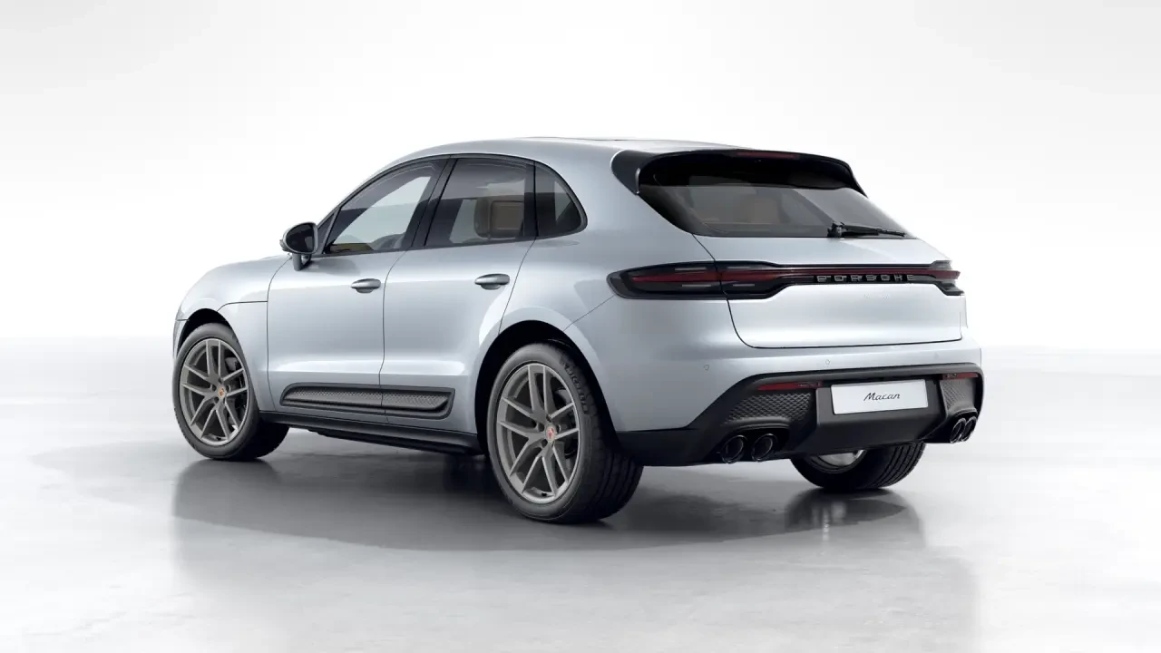 2026 Porsche Macan - Image 24 of 30