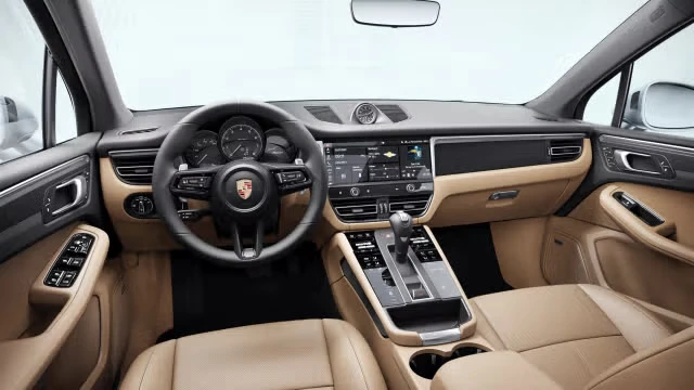 2026 Porsche Macan - Image 26 of 30