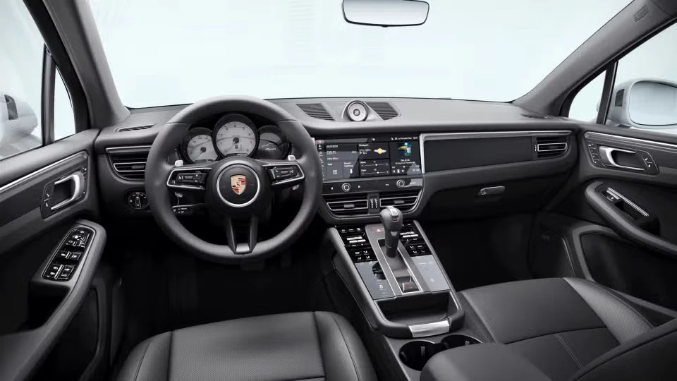 2026 Porsche Macan - Image 27 of 30