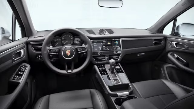 2026 Porsche Macan - Image 26 of 30