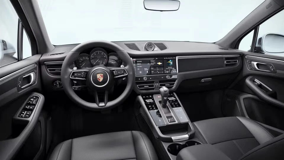 2026 Porsche Macan - Image 27 of 30
