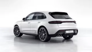 2026 Porsche Macan - Image 17 of 30