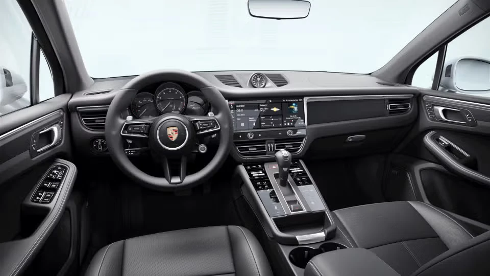 2026 Porsche Macan - Image 27 of 30