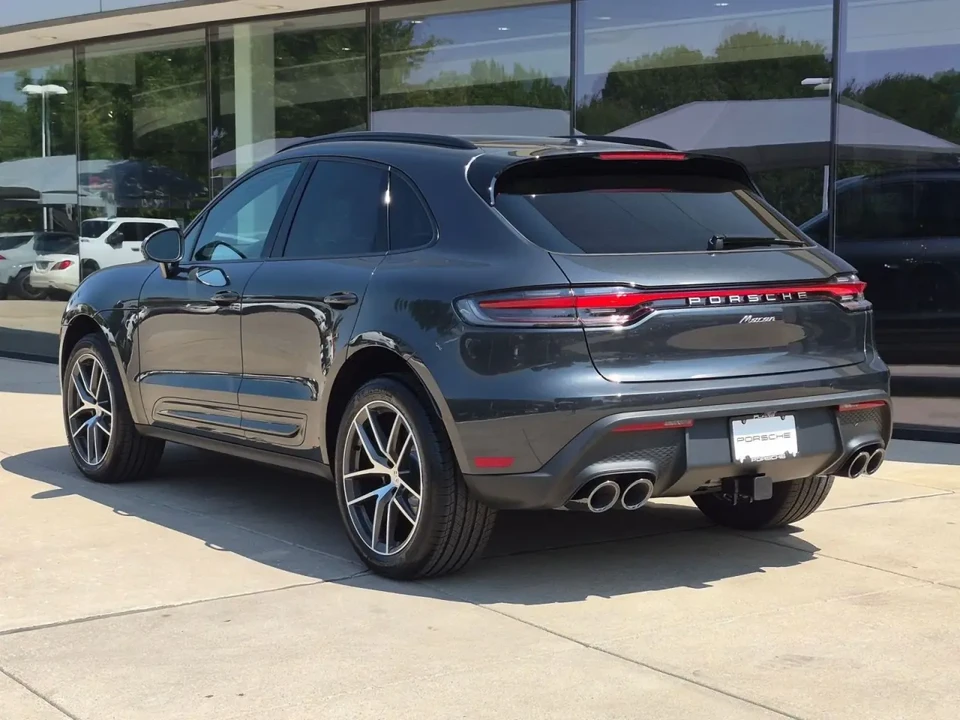 2026 Porsche Macan Electric - Image 24 of 31
